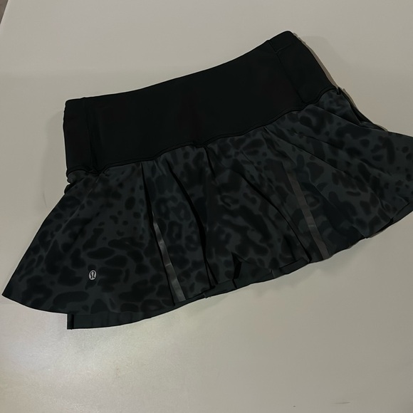 lululemon athletica Dresses & Skirts - Lululemon hit your stride skirt